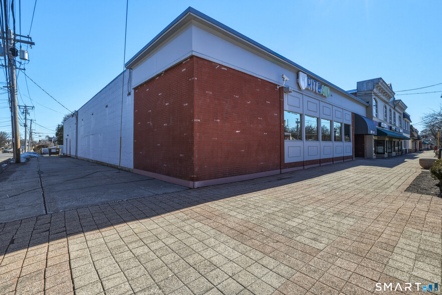 More Photos Of 3680 Main St, Stratford Freestanding For Sale