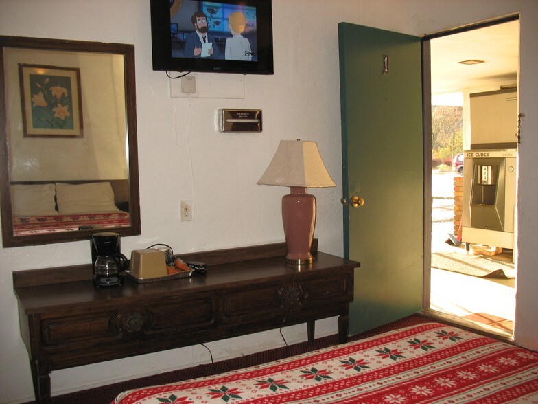 More Photos Of 1627 SE Stephens St, Roseburg Hotel For Sale