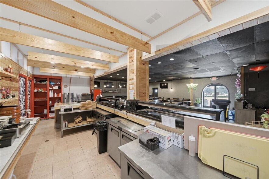 More Photos Of 111 Middleton Way, Greer Restaurant For Sale