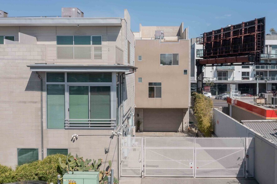 More Photos Of 717-743 N Highland Ave, Los Angeles Flex For Sale