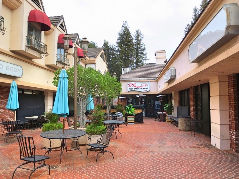 More Photos Of 15928 Ventura Blvd, Encino Storefront Retail Office For Lease