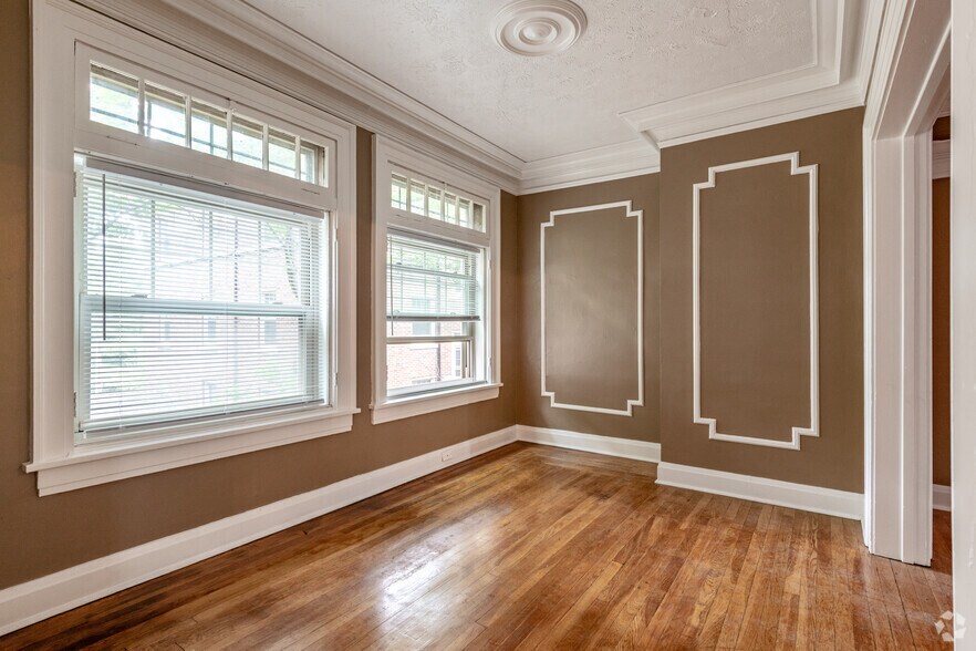 More Photos Of 218 Twin Oaks Rd, Akron Apartments For Sale