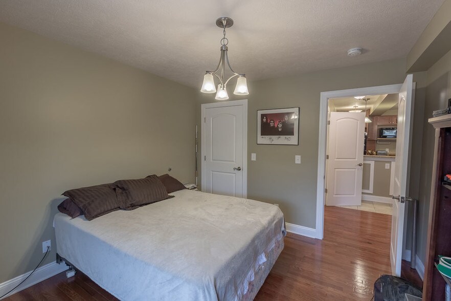 More Photos Of 149-155 S Main St, Leslie Storefront Retail Residential For Sale