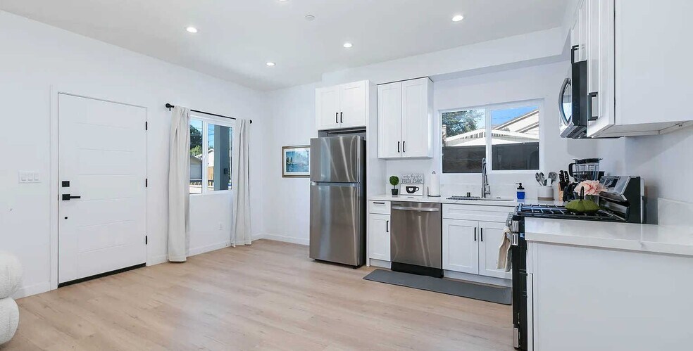 More Photos Of 278 N 11th Ave, Upland Multifamily For Sale