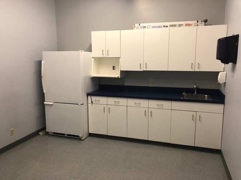 More Photos Of 3910 84th Ave, Leduc Warehouse For Lease