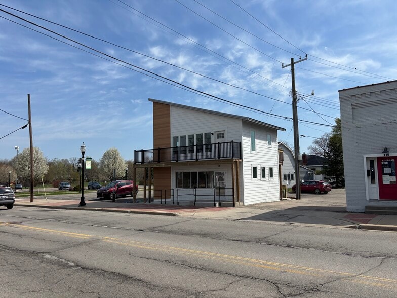 More Photos Of 114 N Putnam St, Williamston Freestanding For Sale