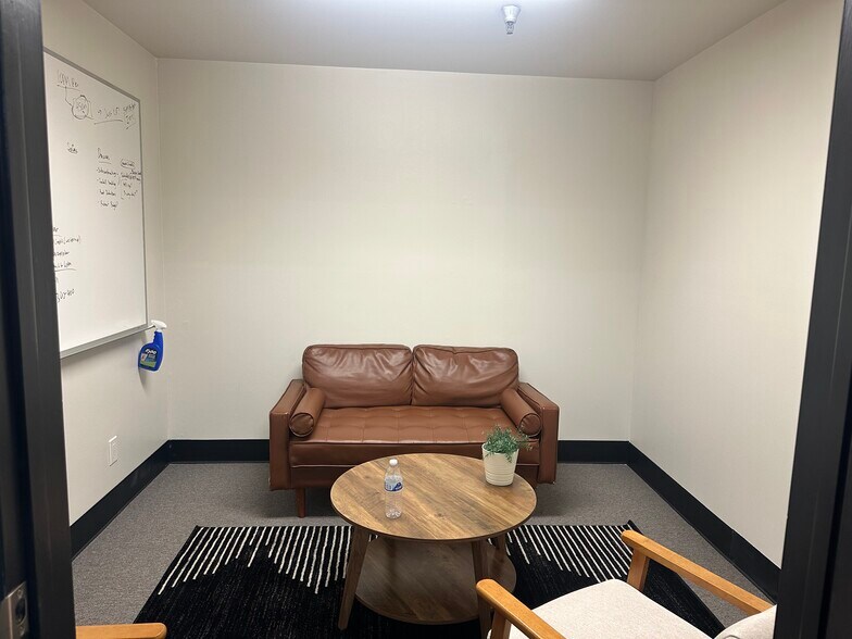 More Photos Of 8460 Red Oak St, Rancho Cucamonga Warehouse For Lease