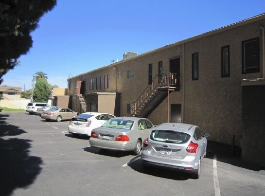 More Photos Of 121 W Whittier Blvd, La Habra Medical For Lease