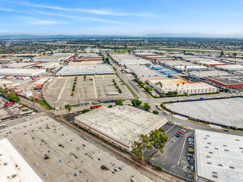 More Photos Of 18737 S Reyes Ave, East Rancho Dominguez Distribution For Sale