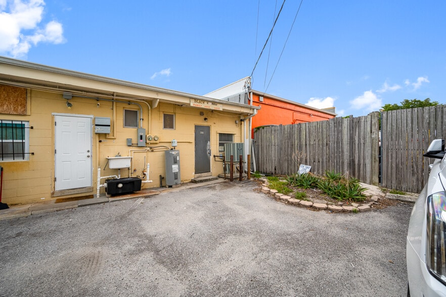 More Photos Of 6630 Gulf Blvd, St Pete Beach Storefront Retail Office For Sale