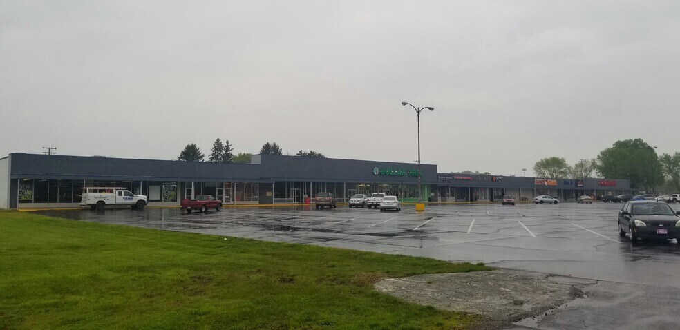 More Photos Of 423-507 Washington St, Ravenswood Storefront For Lease