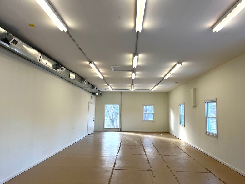 More Photos Of 1 Danbury Rd, Wilton General Retail For Lease