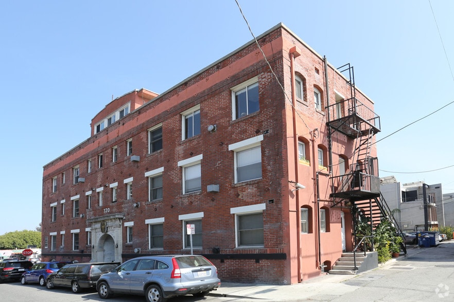Primary Photo Of 120 Westminster Ave, Venice Apartments For Sale