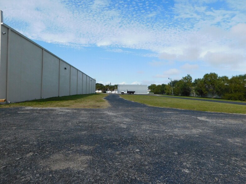 More Photos Of 1227 S Patrick Dr, Satellite Beach Office For Lease