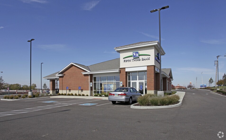 More Photos Of 7791-7825 Waynetowne Blvd, Dayton Unknown For Lease