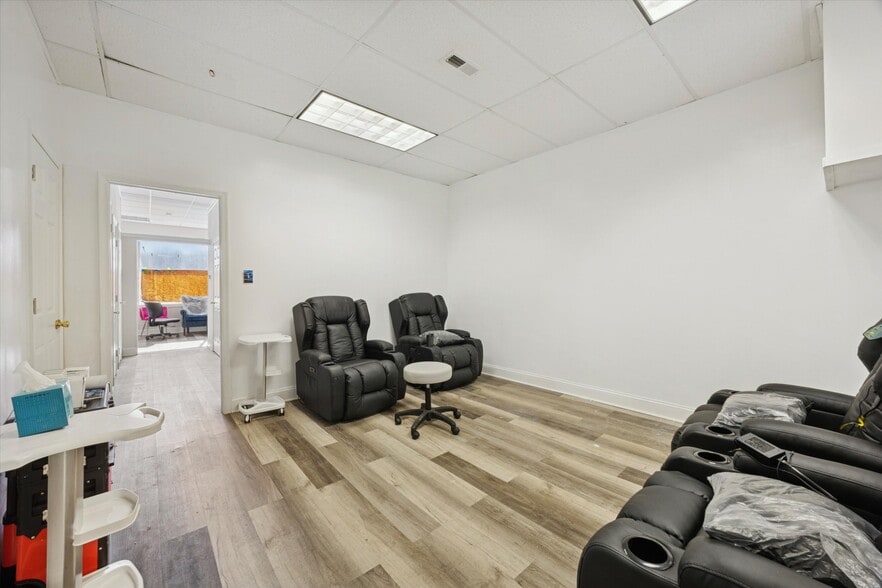 More Photos Of 137 MacDade Blvd, Folsom Medical For Sale