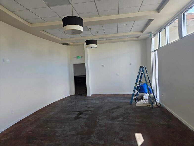 More Photos Of 6403 Foothill Blvd, Oakland Restaurant For Lease