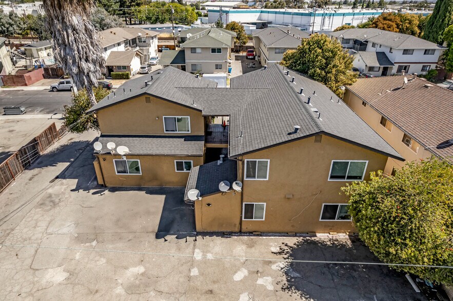 More Photos Of 2136 Main St, Santa Clara Apartments For Sale