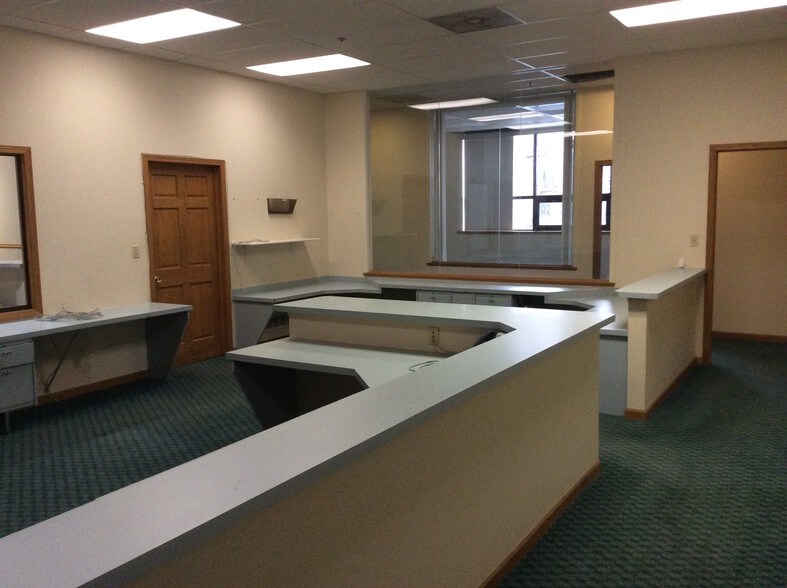 More Photos Of 205 Washington St, Burlington Office For Lease
