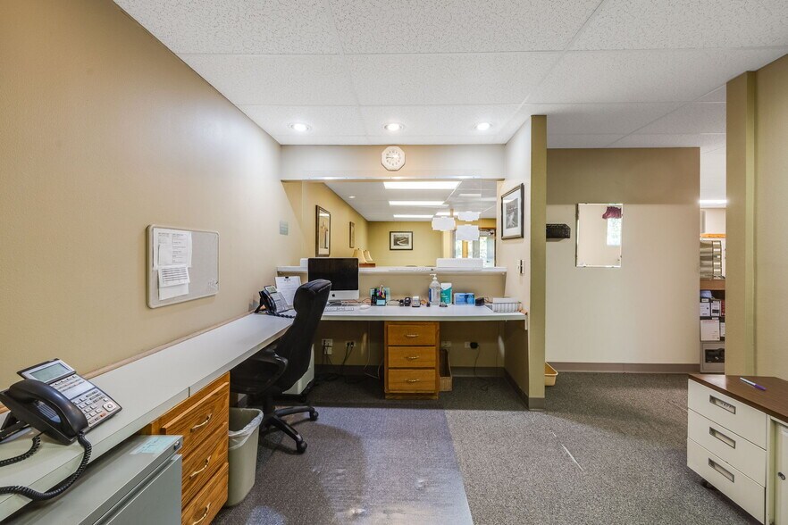 More Photos Of 141 W Davies Ave N, Littleton Office For Sale