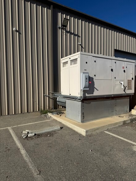 More Photos Of 190 E San Antonio Dr, King City Industrial For Sale