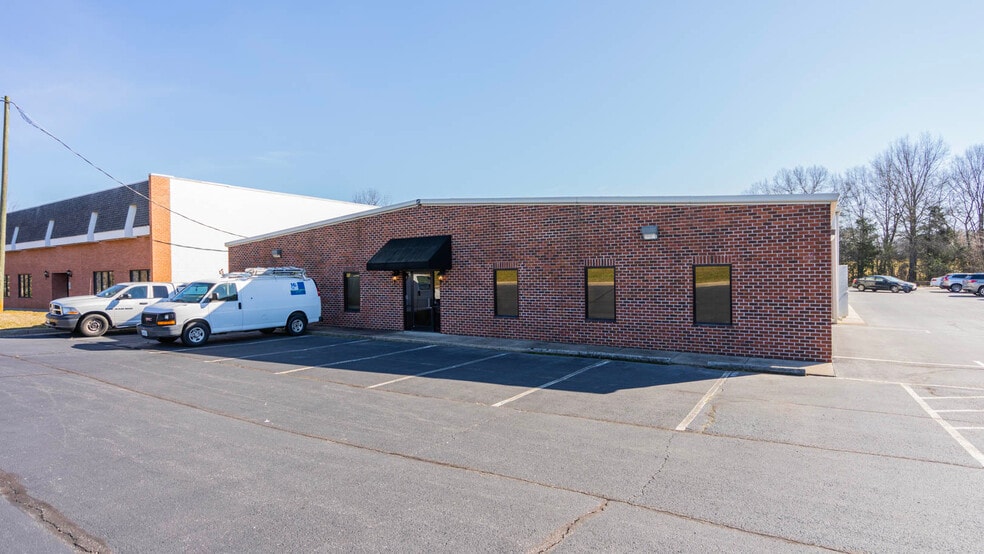 More Photos Of 12927 Plaza Dr, Richmond Light Manufacturing For Lease