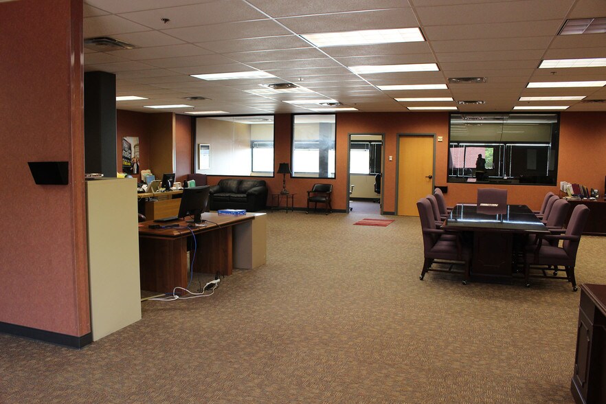 More Photos Of 320 E Methvin St, Longview Office For Lease