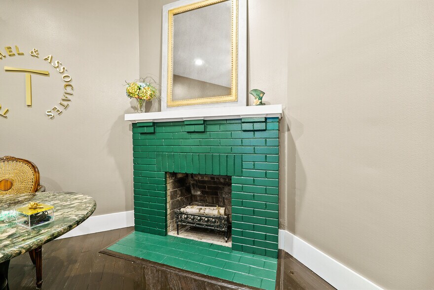 More Photos Of 800 Jackson St, Richmond Office Residential For Sale