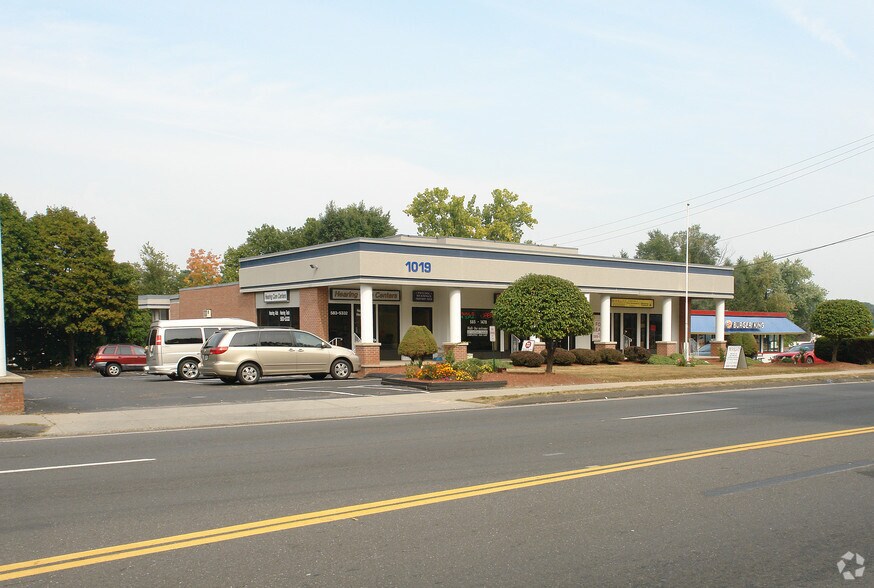 More Photos Of 1019 Farmington Ave, Bristol Office For Lease