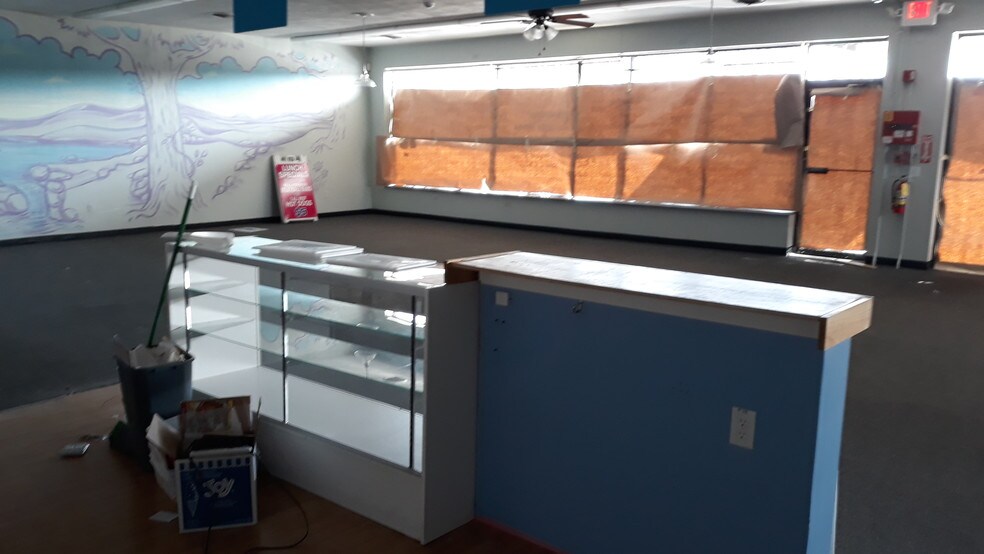 More Photos Of 997-1001 Sandy Ln, Warwick Storefront For Lease