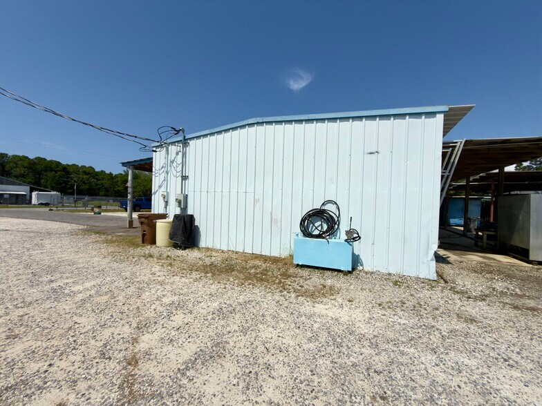 More Photos Of 2952 Westfield Rd, Gulf Breeze Industrial For Sale