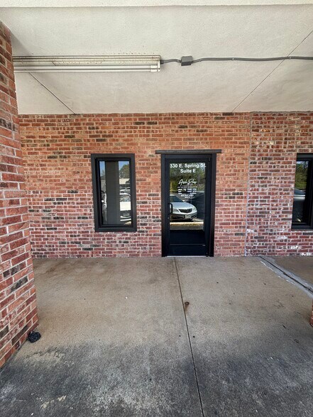 More Photos Of 315-330 E Spring St, Palestine Unknown For Lease