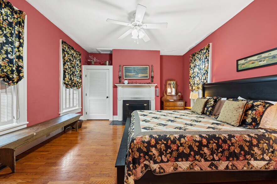 More Photos Of 146 Main St, Stanardsville Hospitality For Sale