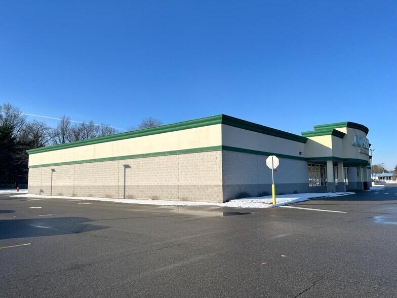 More Photos Of 1836-2034 N Saginaw Rd, Midland Unknown For Sale