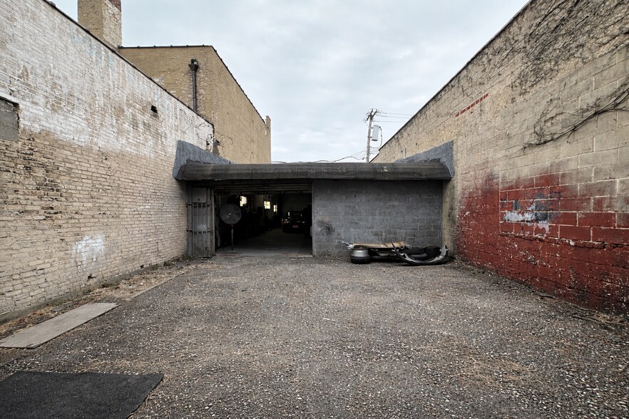 More Photos Of 27 Sands St, Staten Island Auto Repair For Sale