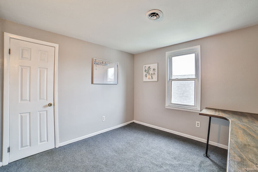 More Photos Of 3648 S Park Ave, Blasdell Restaurant For Lease