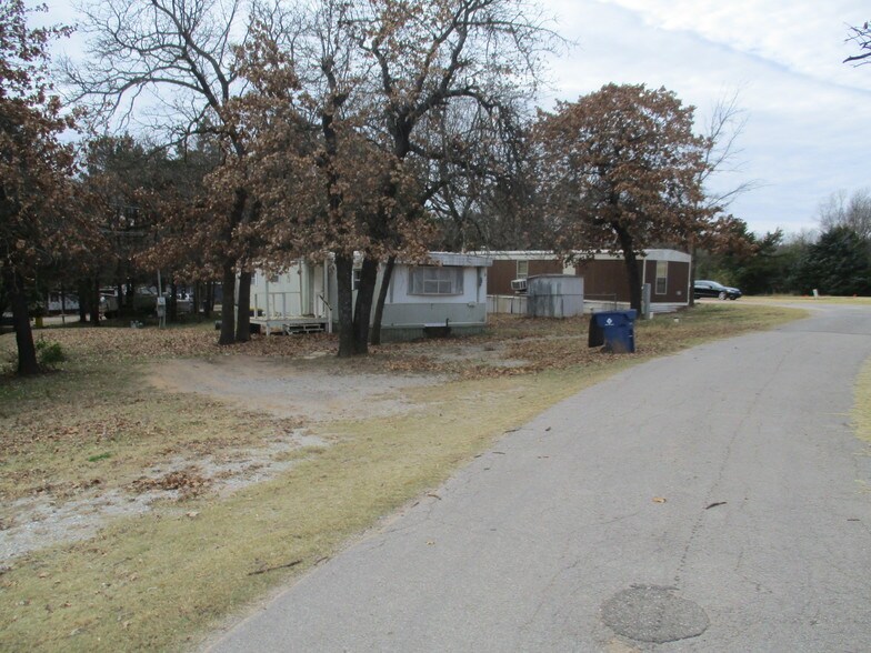 More Photos Of 1401 N Choctaw Rd, Choctaw Manufactured Housing Mobile Home Park For Sale