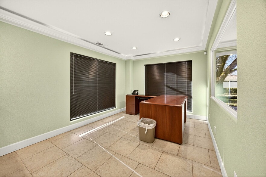 More Photos Of 3100 Merriman Rd, Medford Light Distribution For Sale