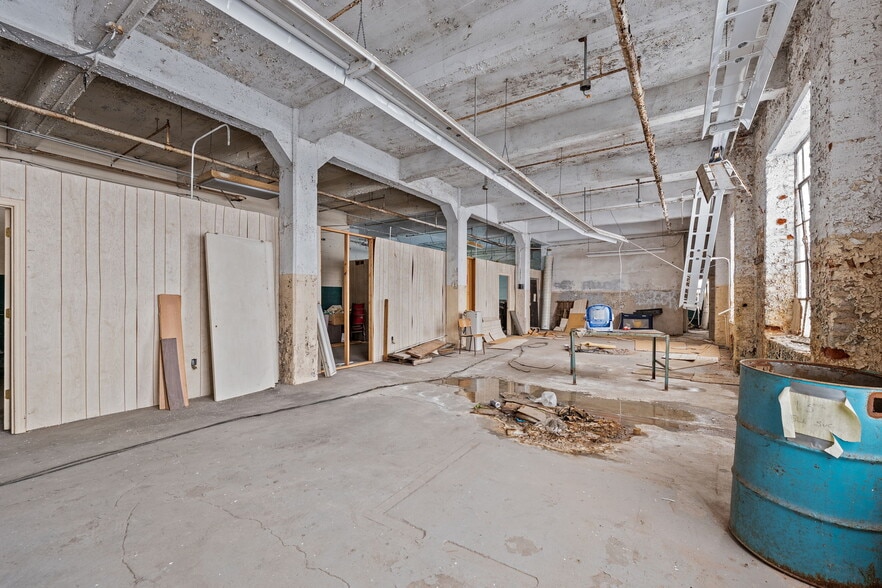 More Photos Of 103 Harrison St, Reidsville Manufacturing For Sale