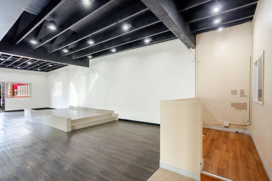 More Photos Of 3912 Eagle Rock Blvd, Los Angeles Office For Lease