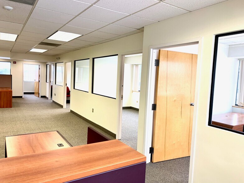 More Photos Of 495 Old Connecticut Path, Framingham Office For Sale