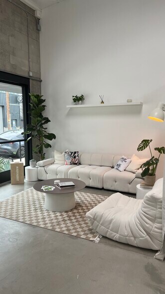 More Photos Of 683 Imperial St, Los Angeles Storefront Retail Office For Lease