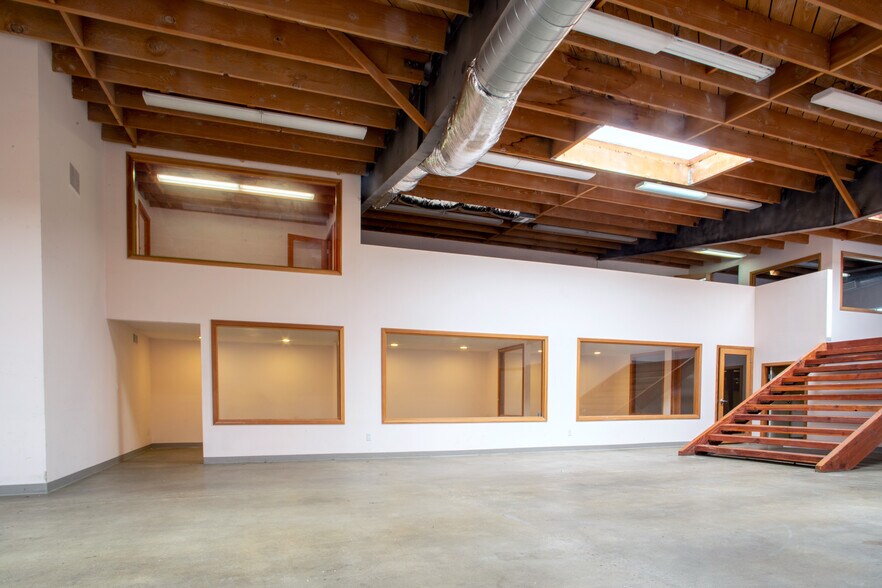 More Photos Of 2228 Barry Ave, Los Angeles Warehouse For Lease