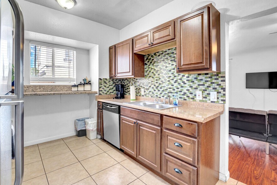 More Photos Of 712 E Pierce St, Phoenix Multifamily For Sale