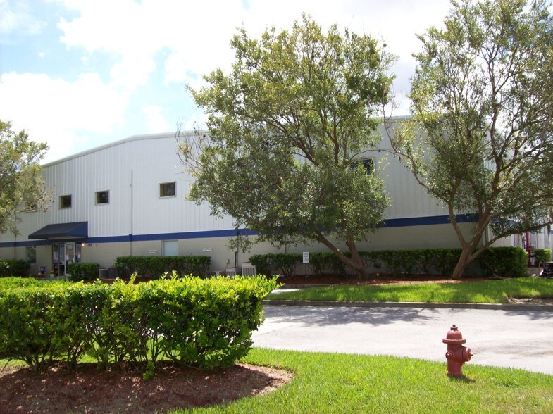 Primary Photo Of 7815 Ellis Rd, West Melbourne Unknown For Lease