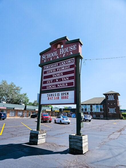 More Photos Of 115 S US Highway 45, Grayslake Storefront Retail Office For Lease