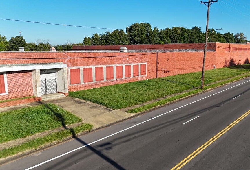 More Photos Of 1769 Latham St, Memphis Distribution For Sale