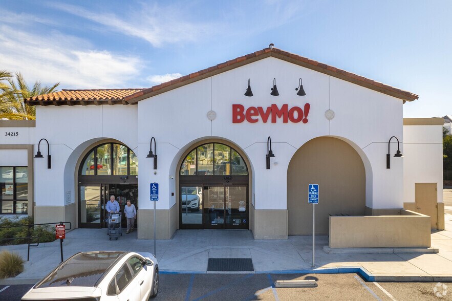 More Photos Of 24821-24871 Del Prado, Dana Point Storefront For Lease