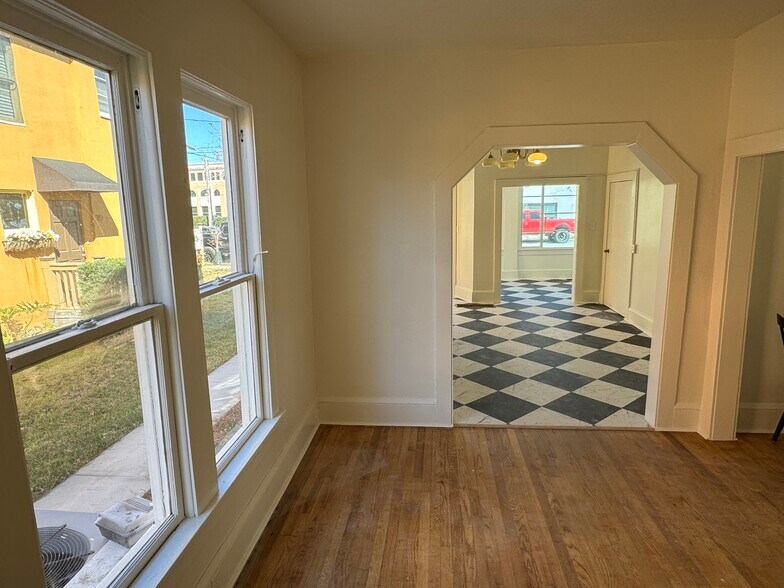 More Photos Of 114-118 Live Oak St st, New Smyrna Beach Apartments For Lease