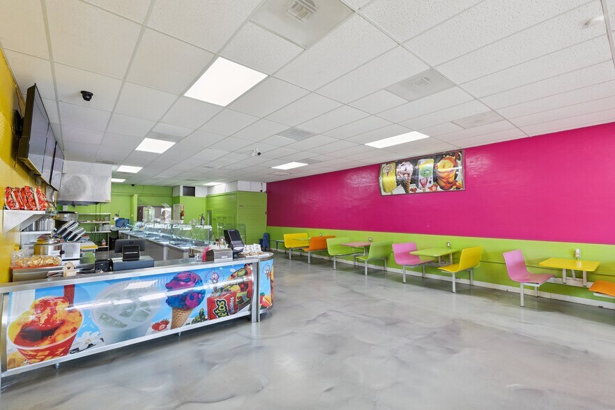 More Photos Of 1520 Center Ave, Dos Palos Storefront For Sale